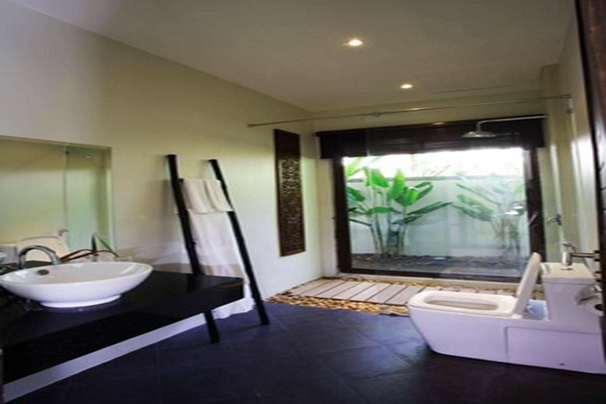 Villa Lombok By Holiplanet Rawai Esterno foto