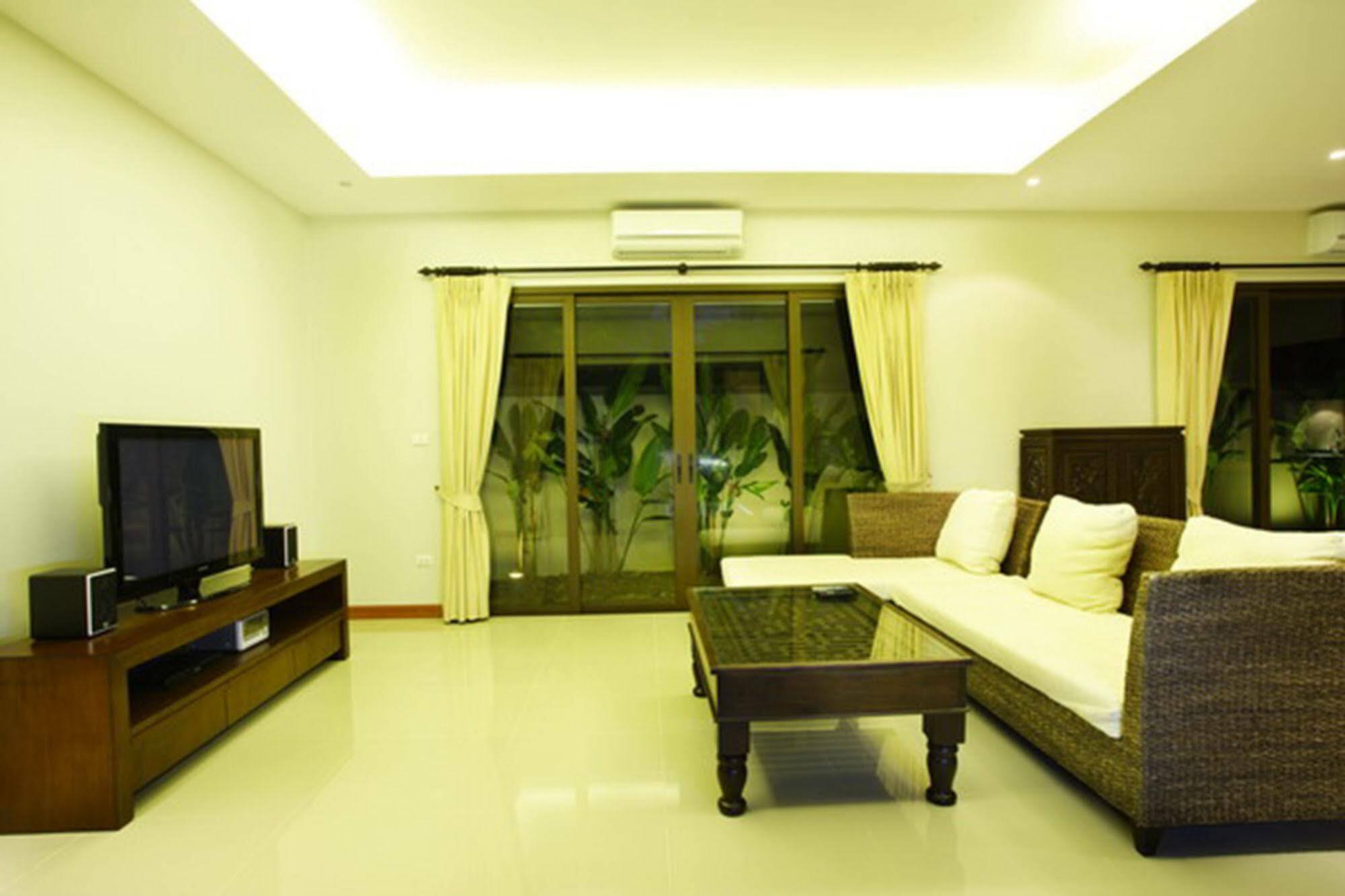 Villa Lombok By Holiplanet Rawai Esterno foto