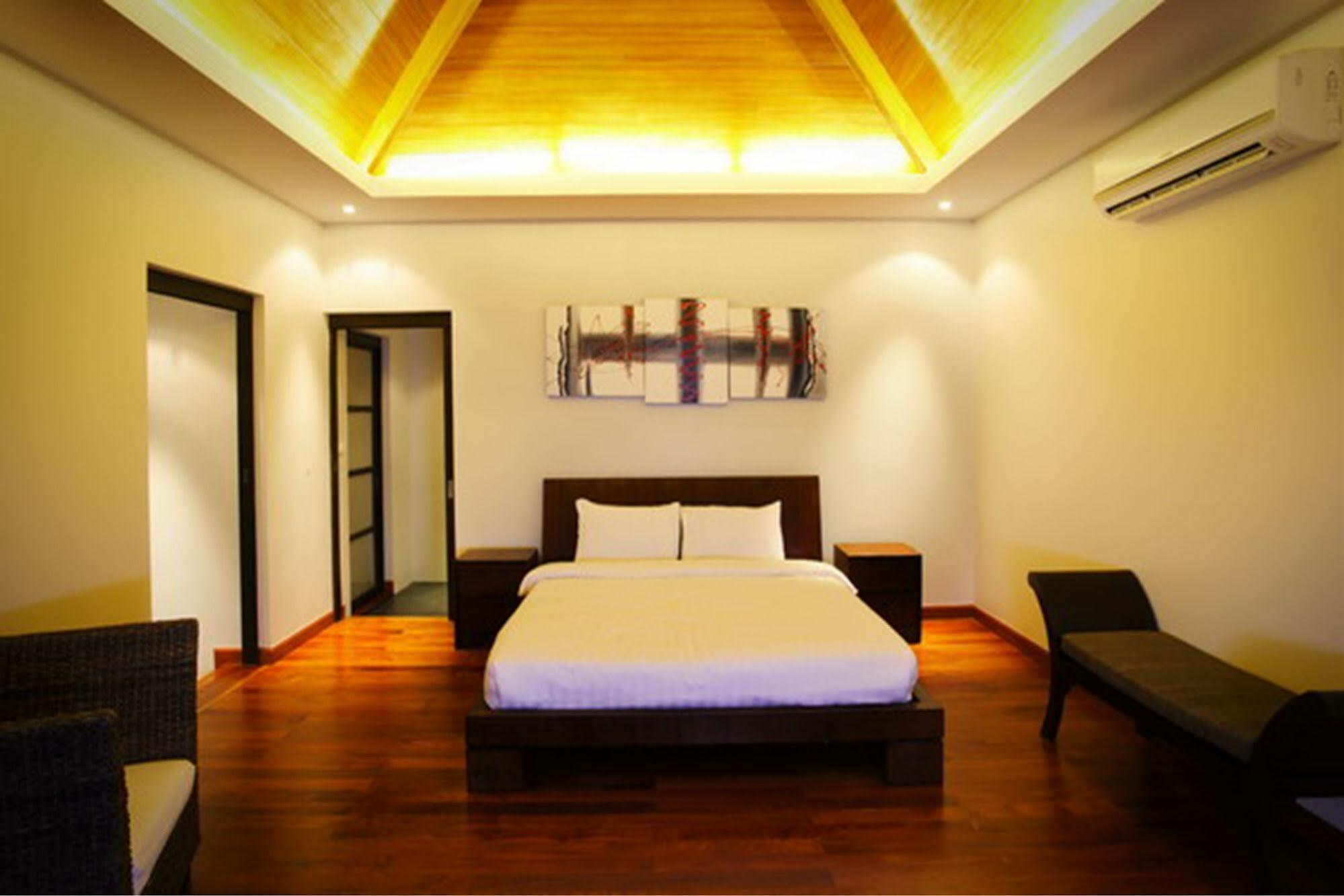 Villa Lombok By Holiplanet Rawai Esterno foto