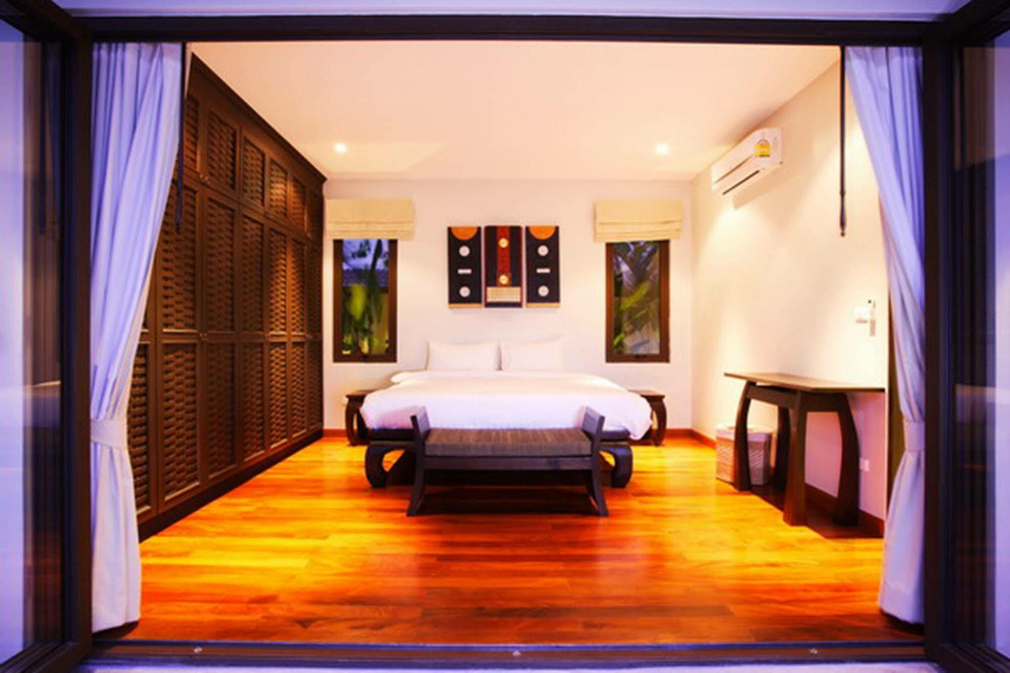 Villa Lombok By Holiplanet Rawai Esterno foto