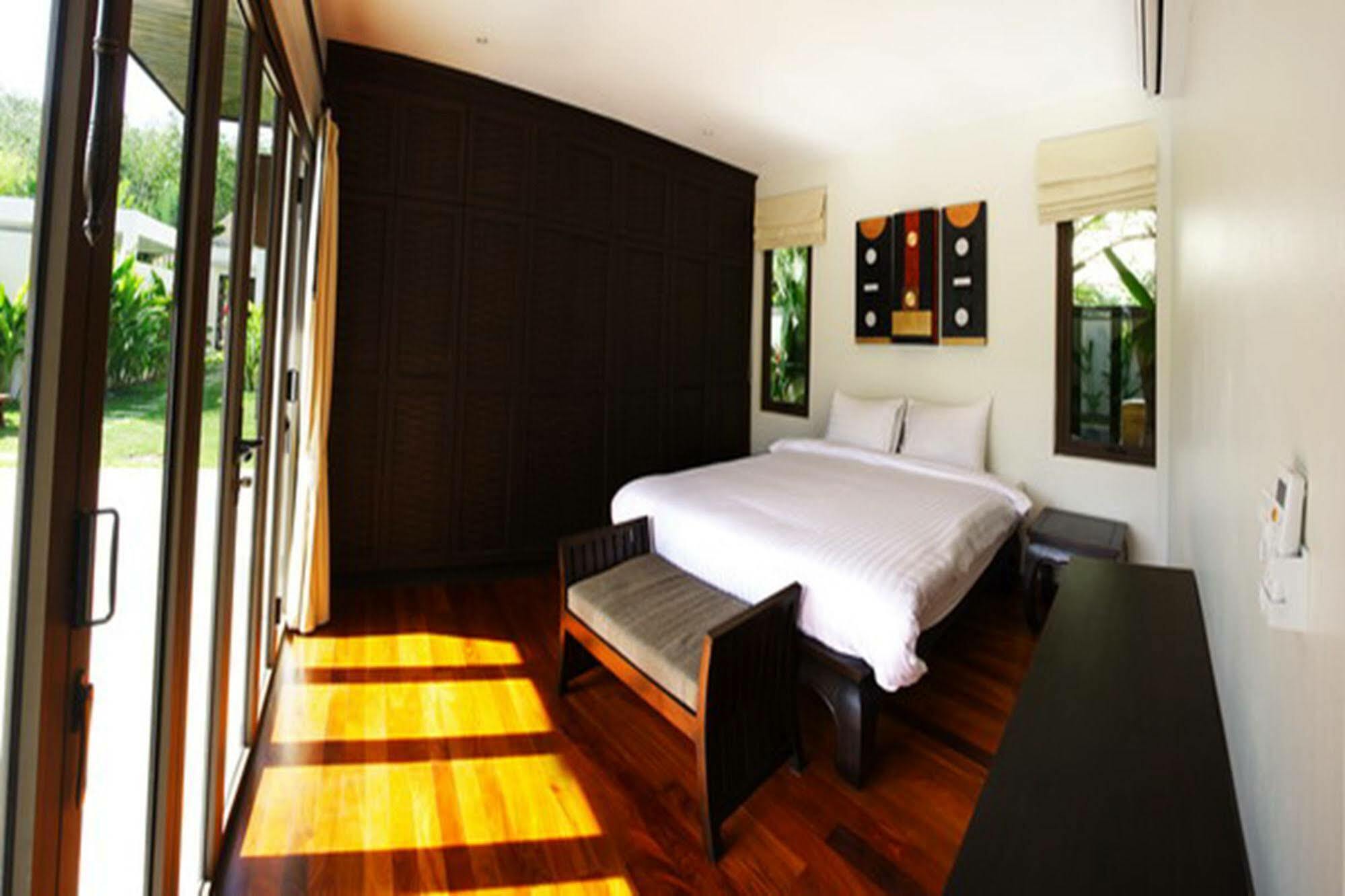 Villa Lombok By Holiplanet Rawai Esterno foto